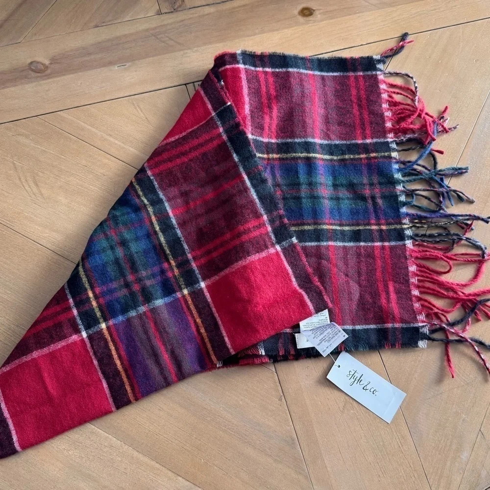 Womens Chenille Scarf Red Neutral STYLE&CO - Picture 3 of 4